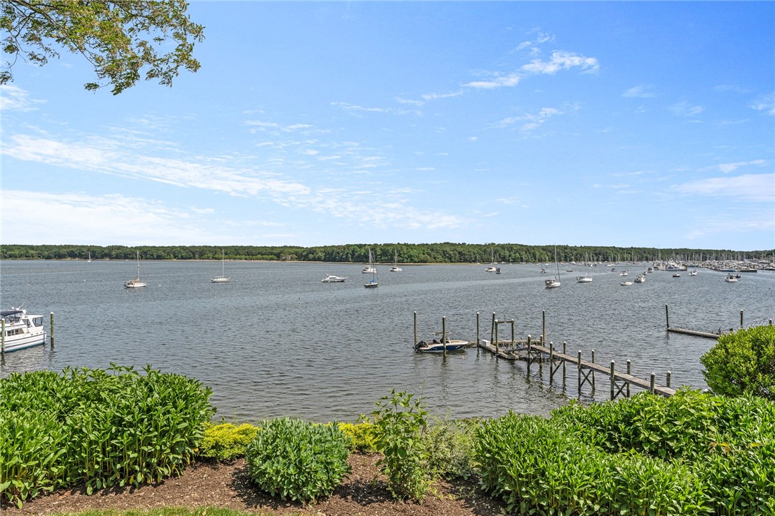 40 Oak Grove Street 10