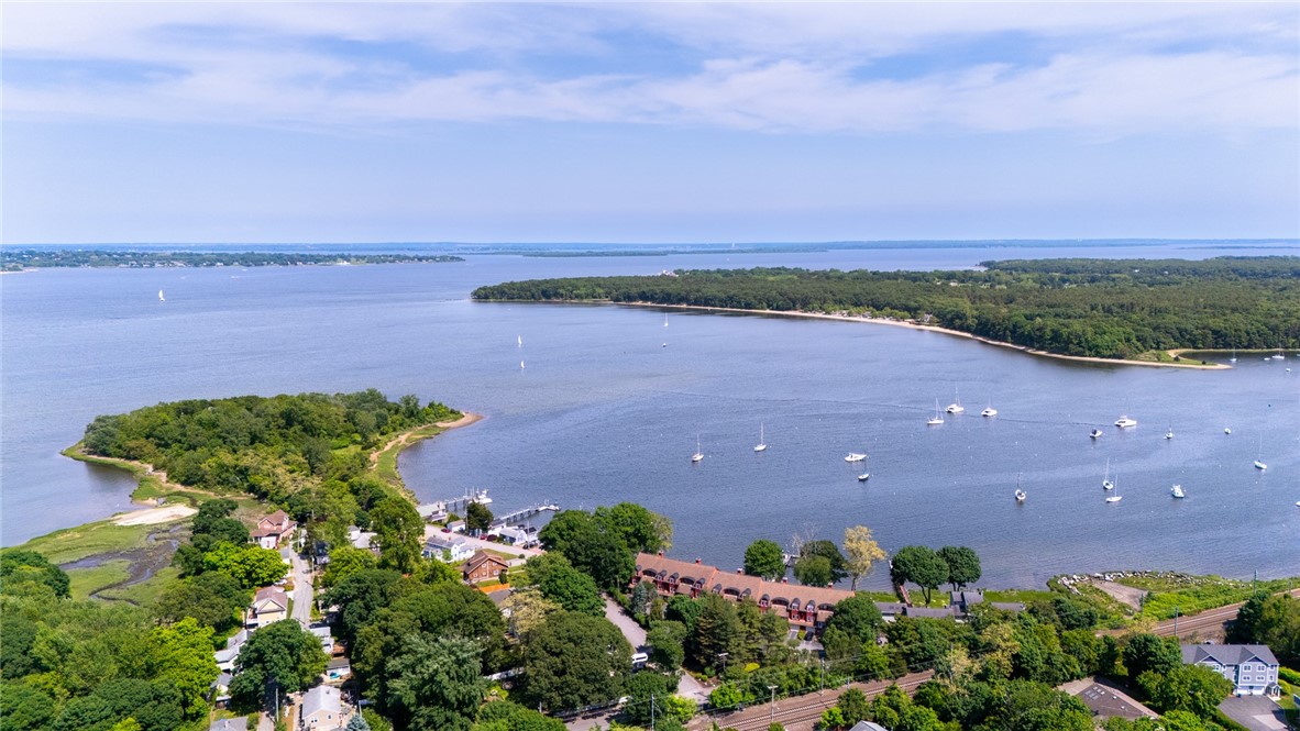 40 Oak Grove Street 10