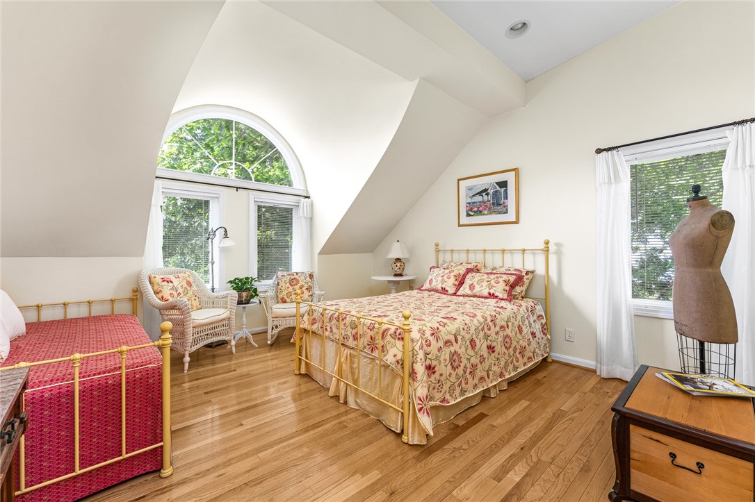 40 Oak Grove Street 10