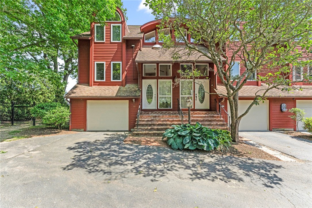 40 Oak Grove Street 10