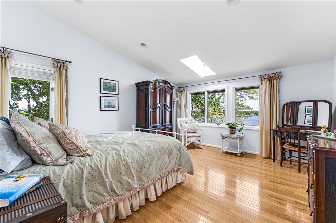 40 Oak Grove Street 10