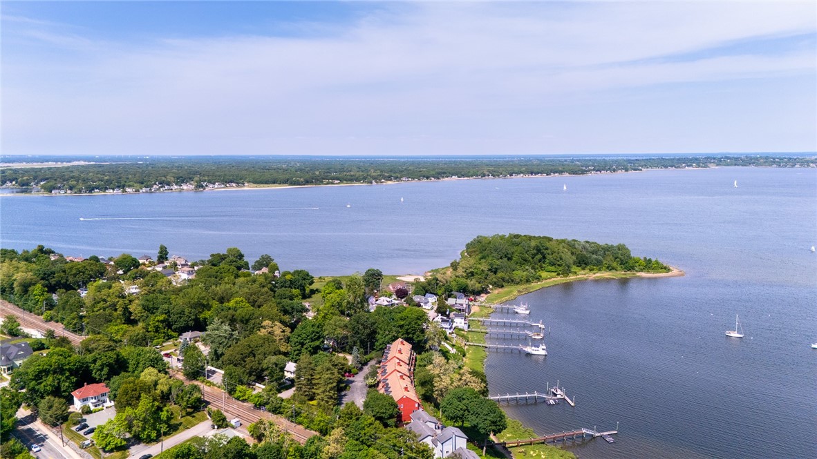 40 Oak Grove Street 10