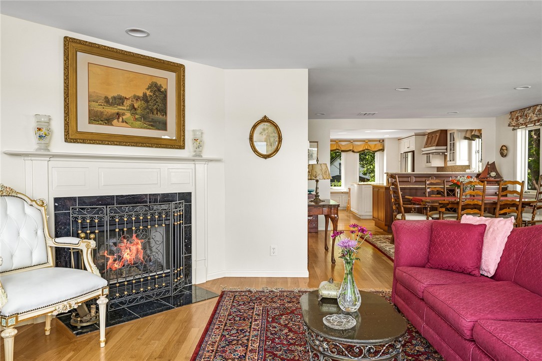 40 Oak Grove Street 10