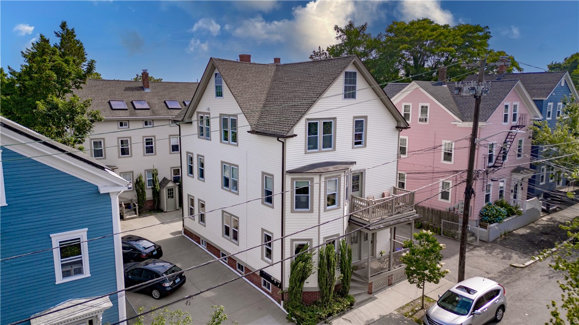 331 Williams Street 3