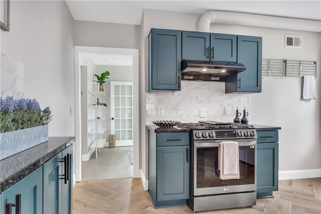 331 Williams Street 3