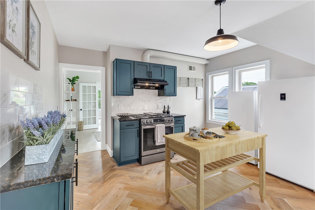 331 Williams Street 3