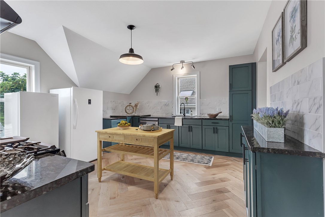 331 Williams Street 3