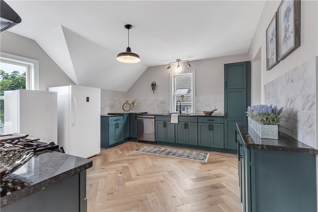 331 Williams Street 3