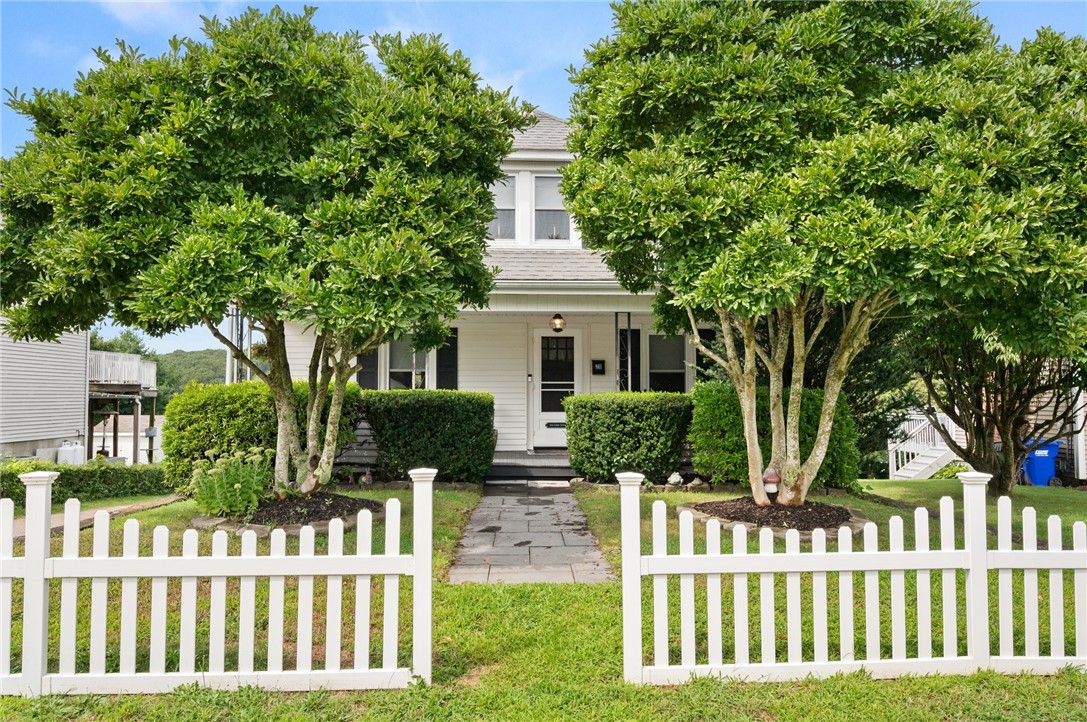 20 Batterson Avenue