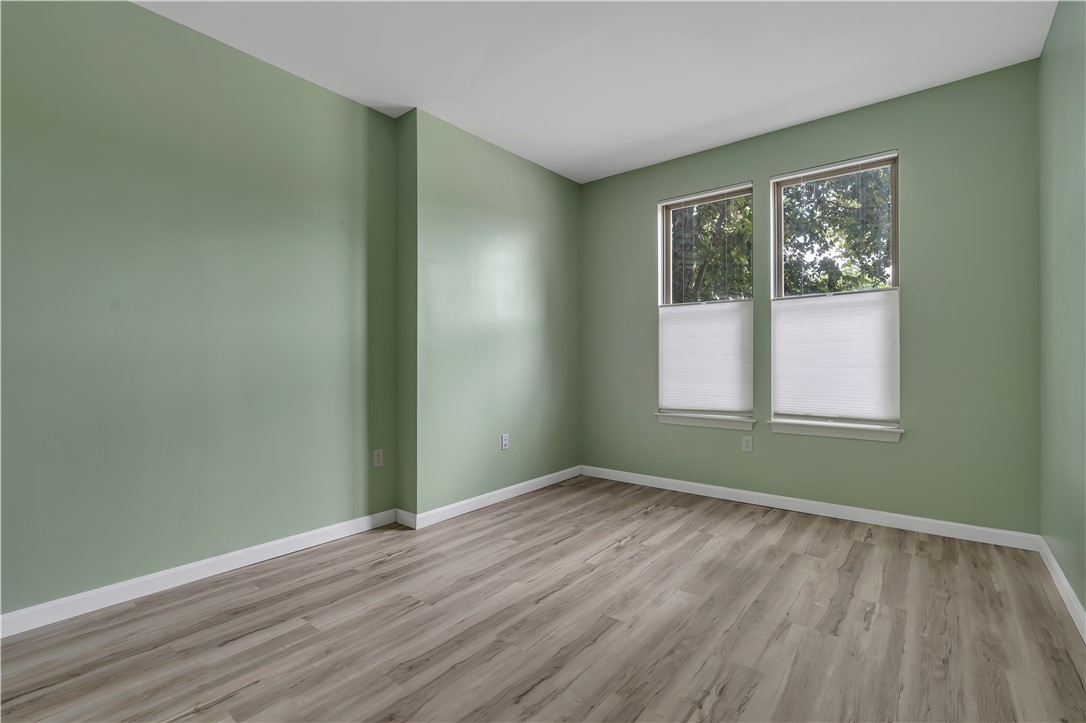 1000 Place 125 & S318