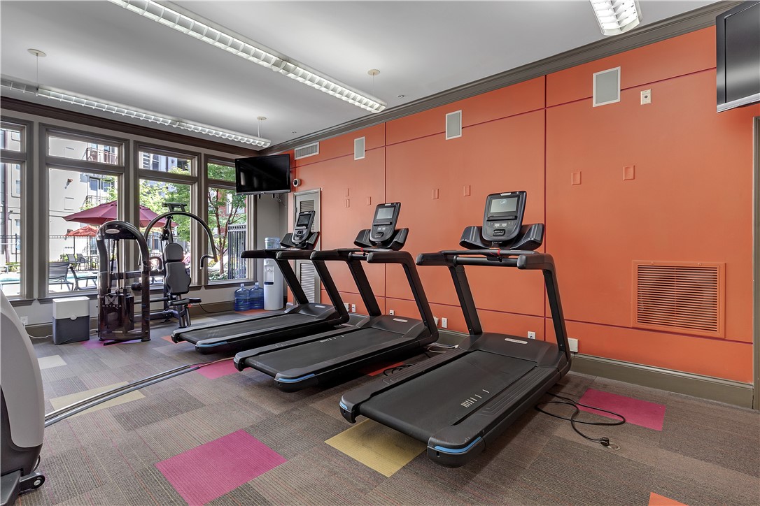 1000 Place 125 & S318