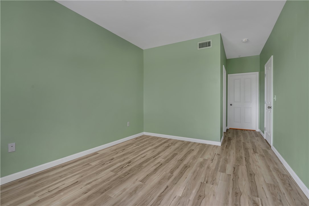 1000 Place 125 & S318