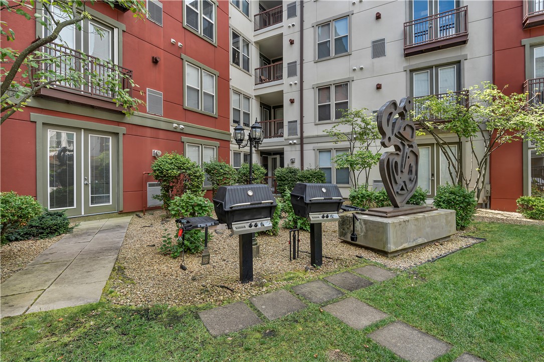 1000 Place 125 & S318