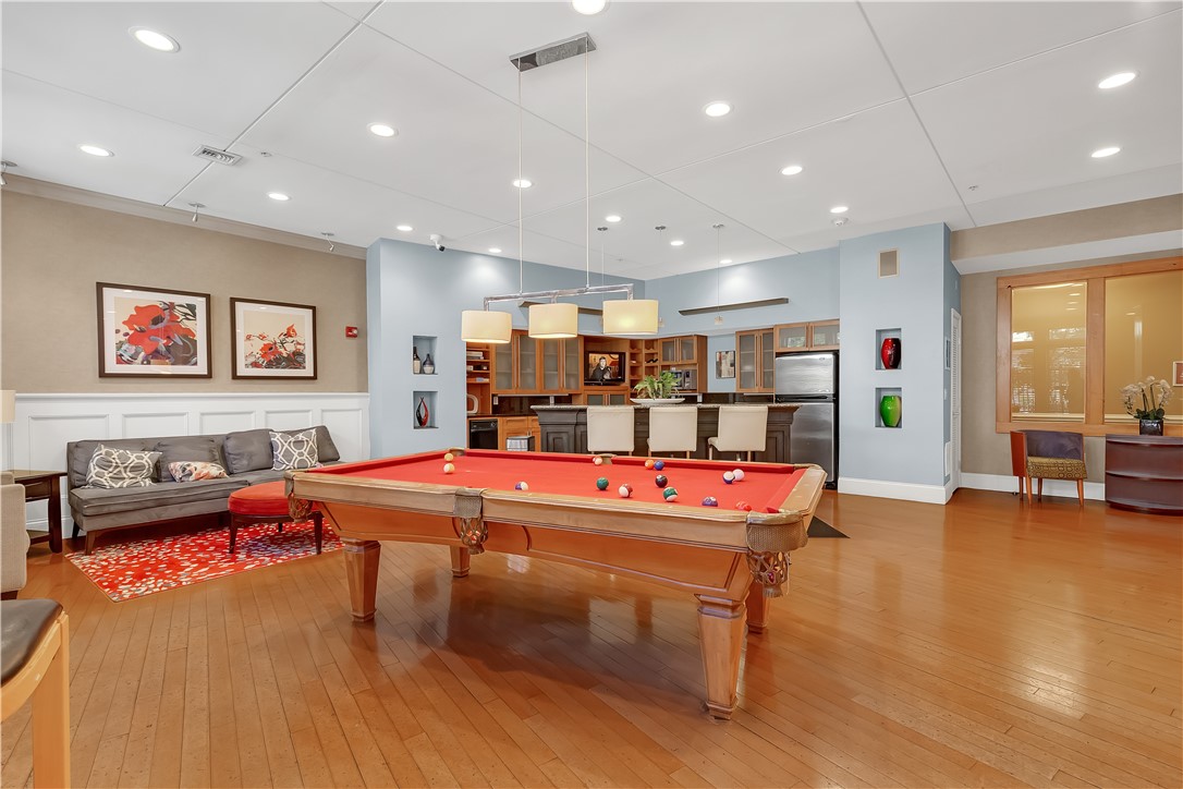 1000 Place 125 & S318