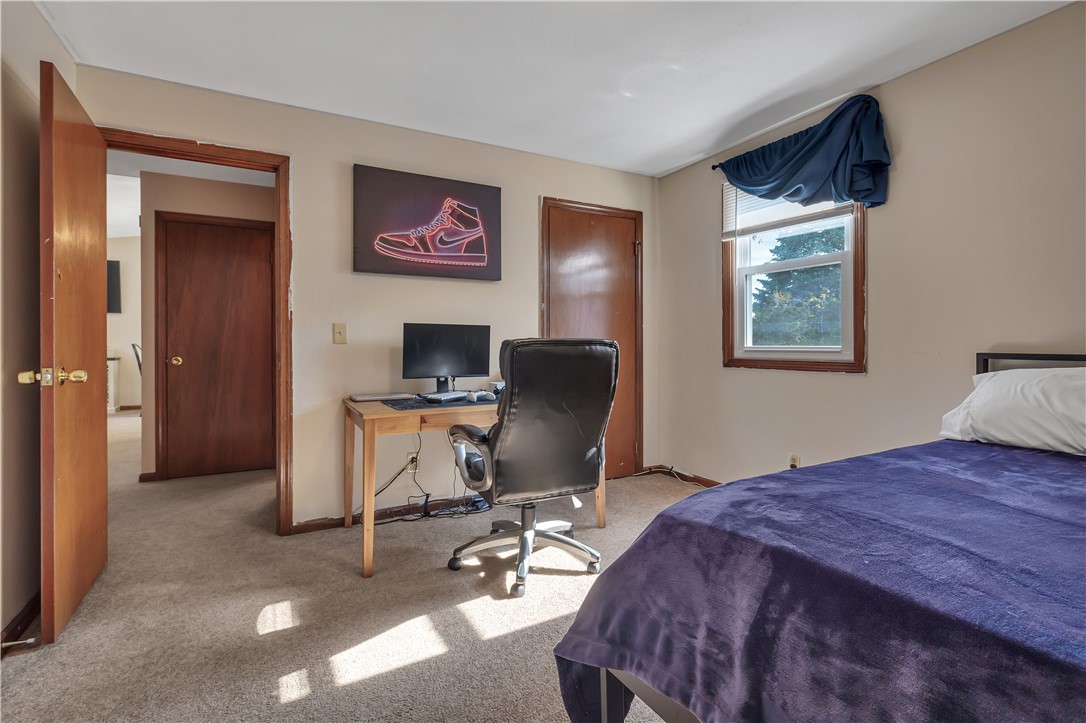 210 Pinegrove Avenue