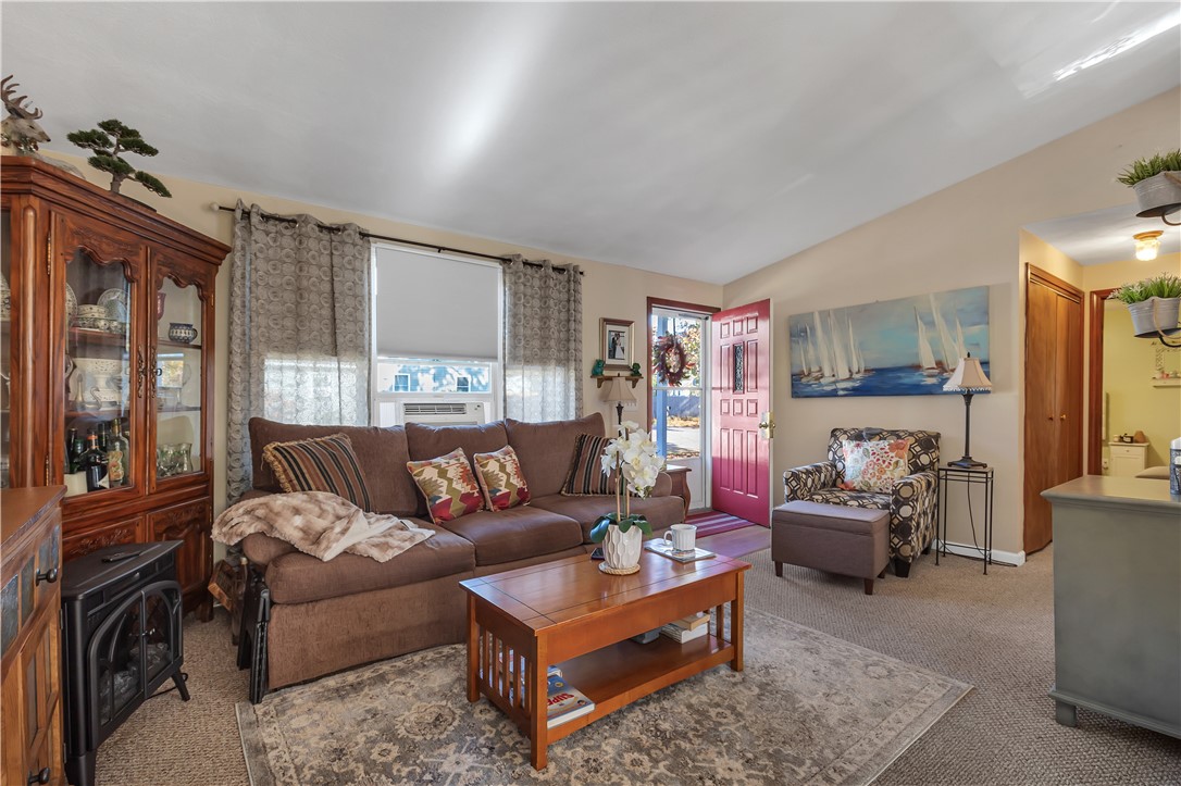 210 Pinegrove Avenue