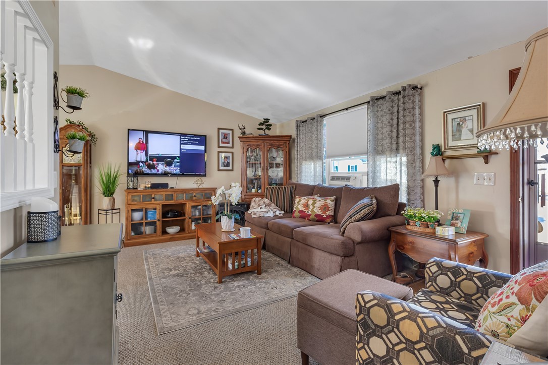 210 Pinegrove Avenue