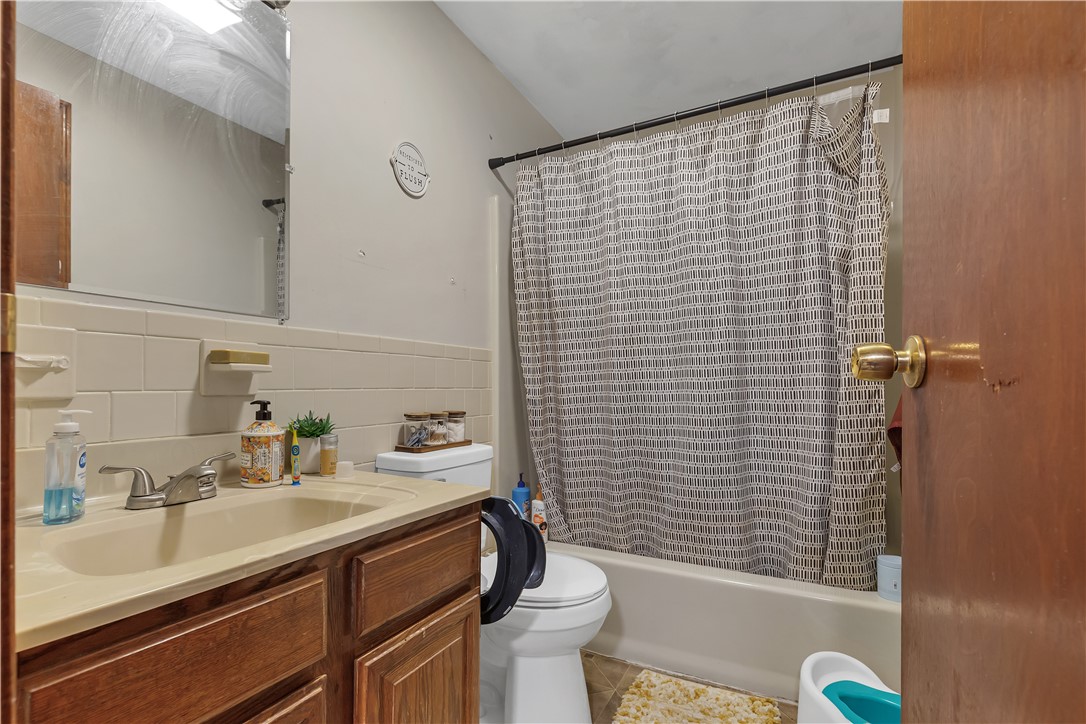 210 Pinegrove Avenue