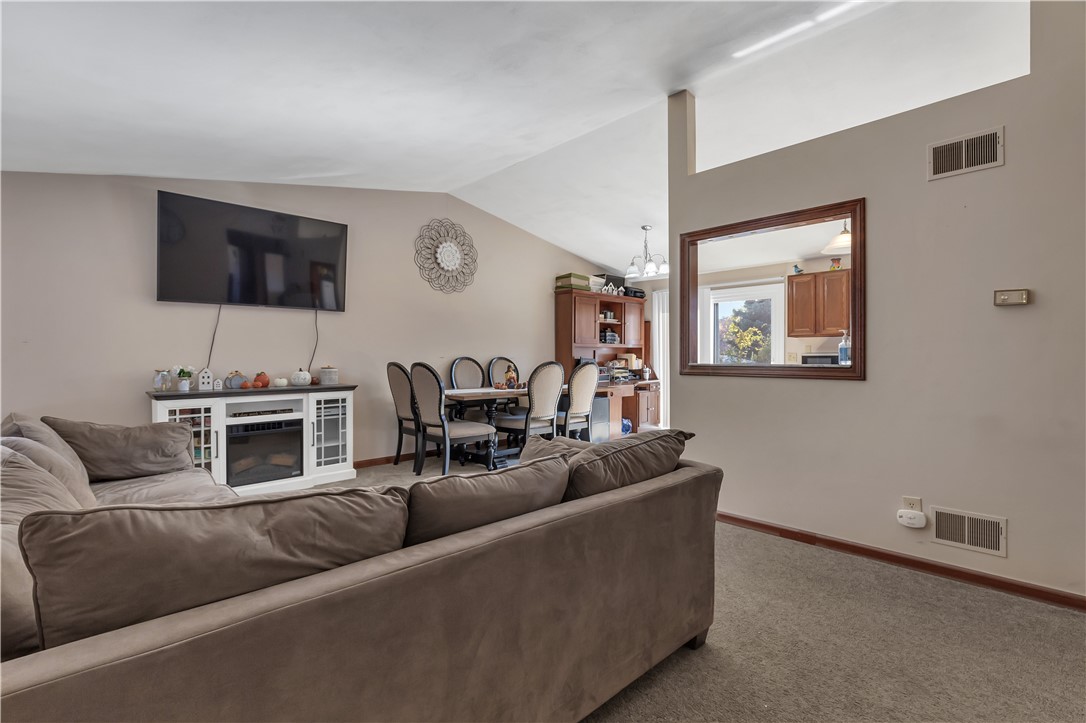 210 Pinegrove Avenue