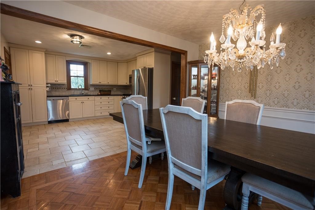 24 Carriage Way