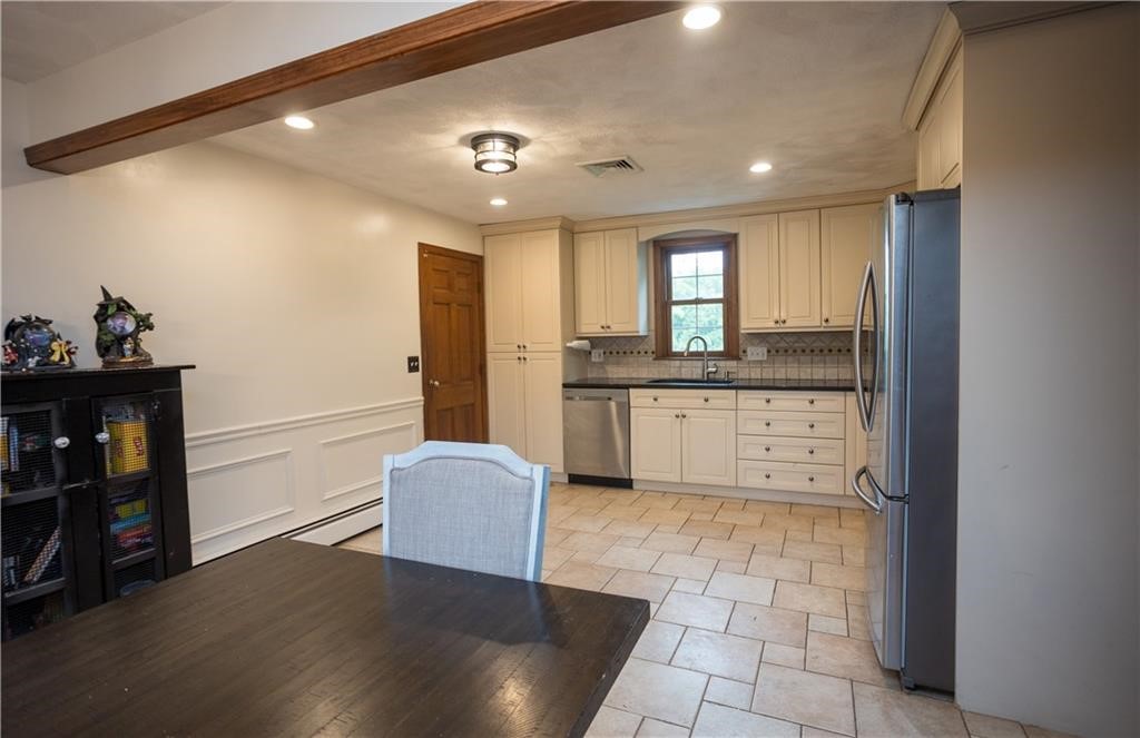 24 Carriage Way