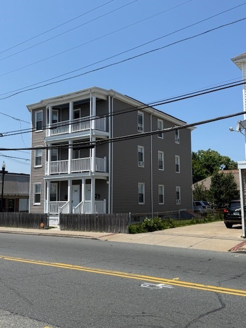 1043 Mineral Spring Avenue 3