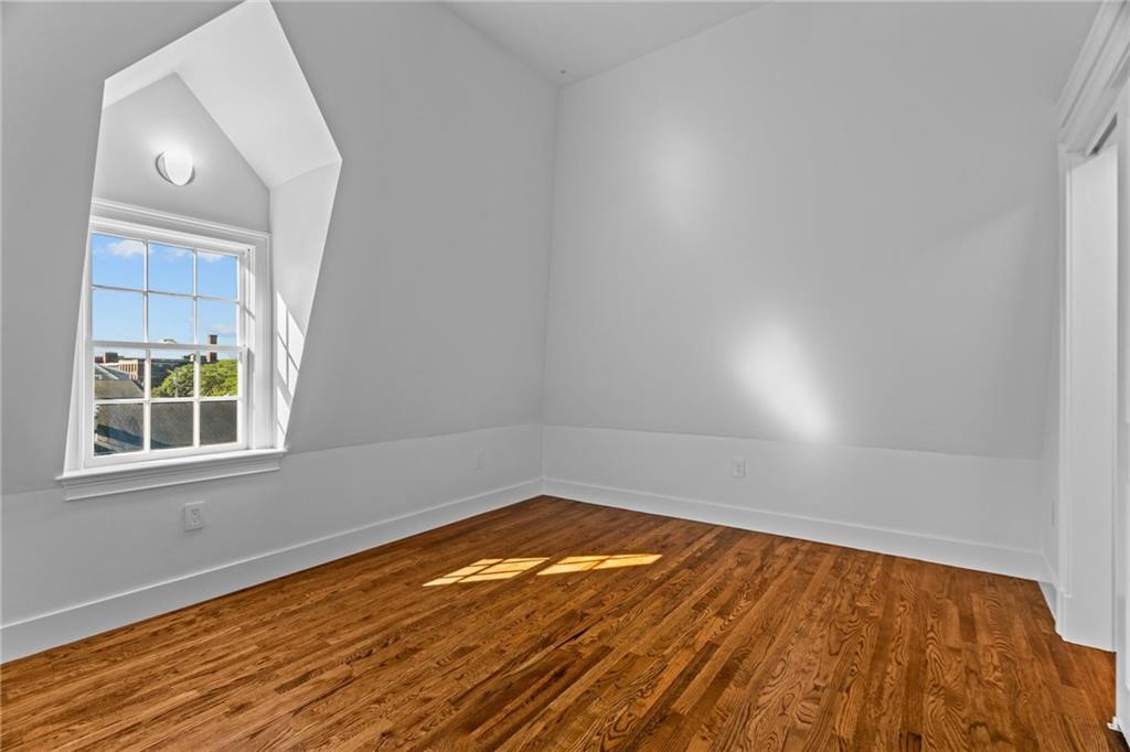 18 State Street 4 (2nd Floor West)