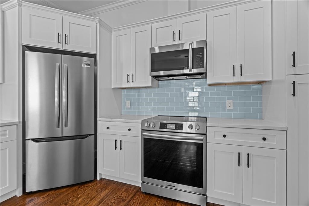 18 State Street 4 (2nd Floor West)