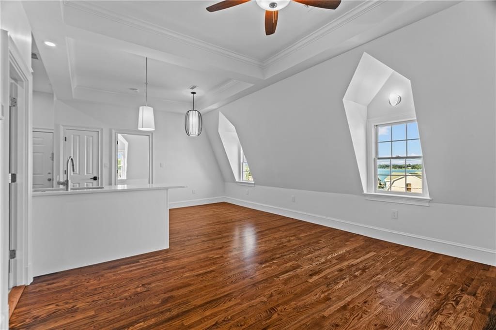 18 State Street 4 (2nd Floor West)