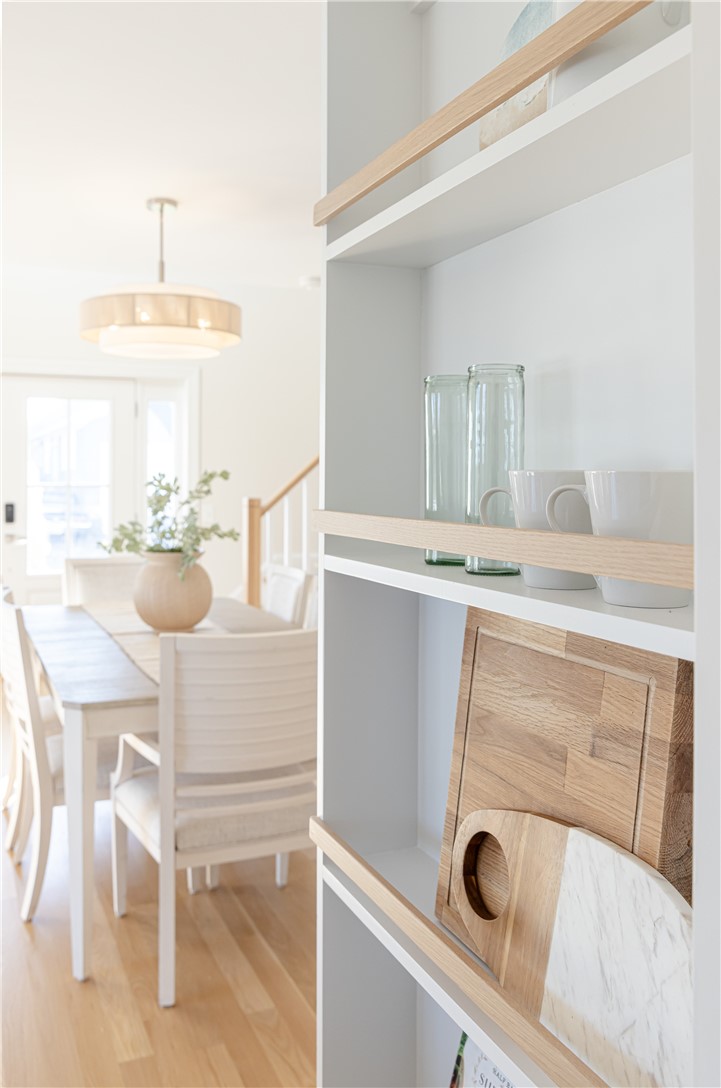 10 Mount Hope Avenue