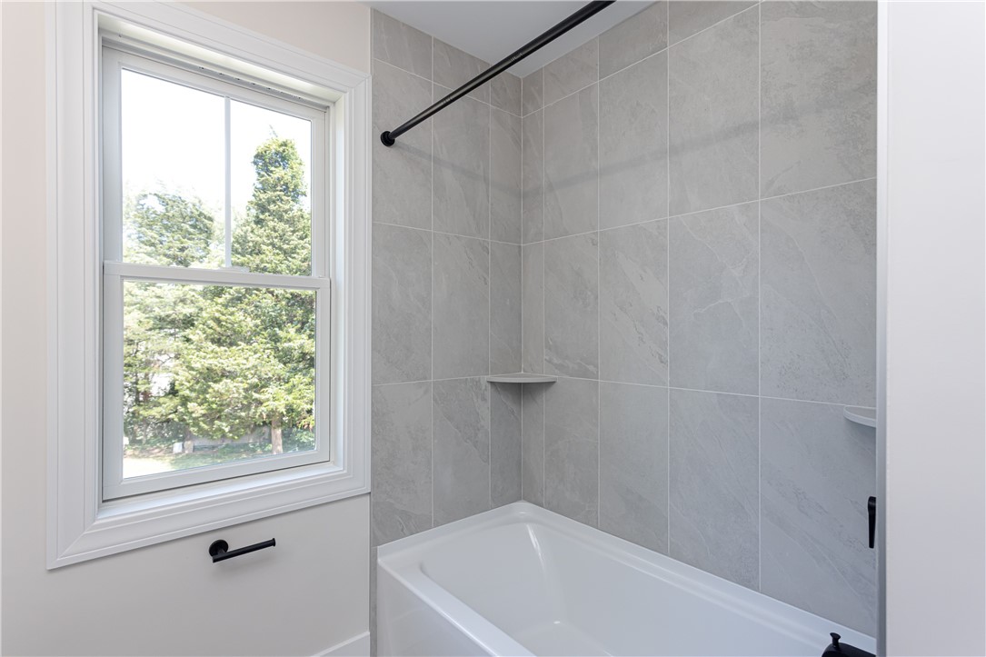 10 Mount Hope Avenue