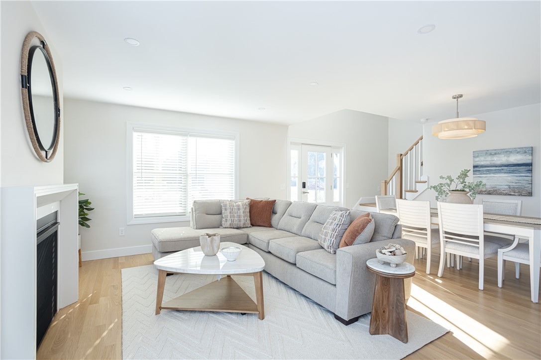 10 Mount Hope Avenue