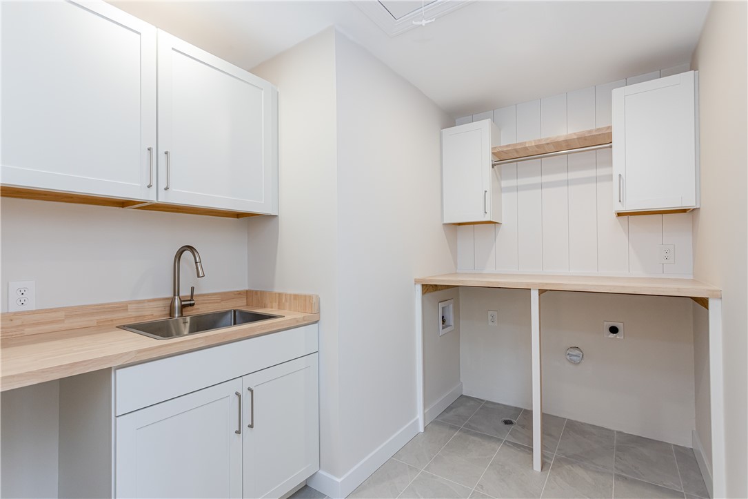 10 Mount Hope Avenue