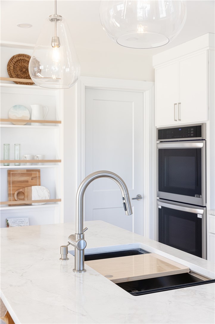 10 Mount Hope Avenue