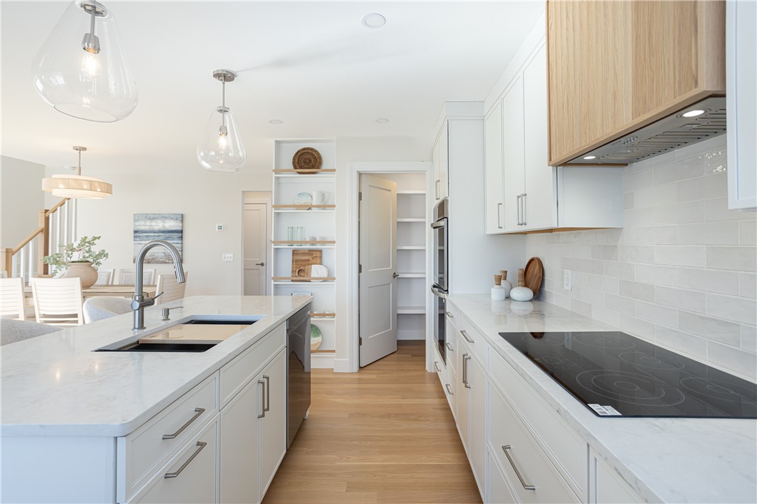 10 Mount Hope Avenue