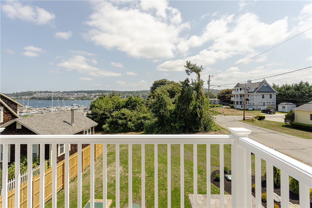 10 Mount Hope Avenue