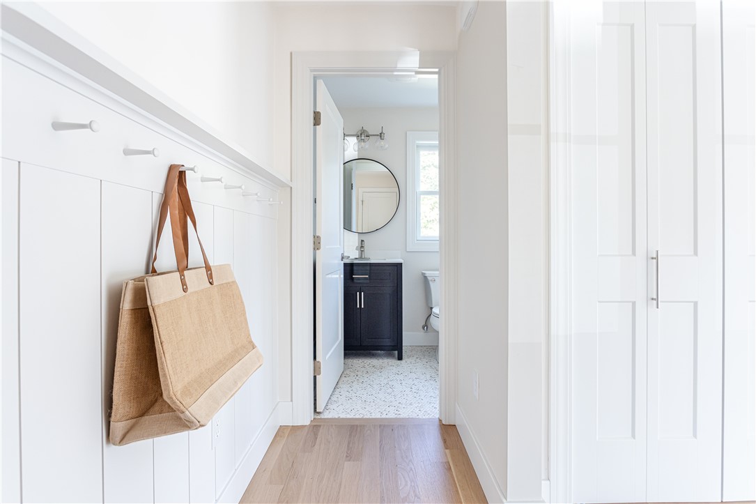 10 Mount Hope Avenue