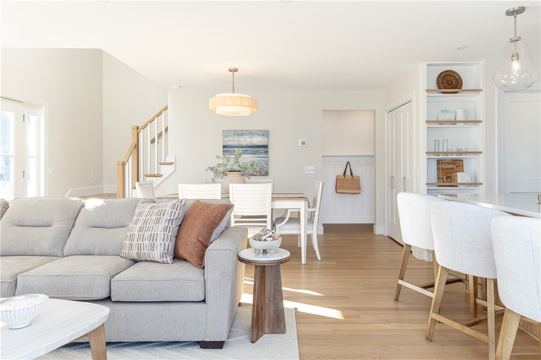 10 Mount Hope Avenue