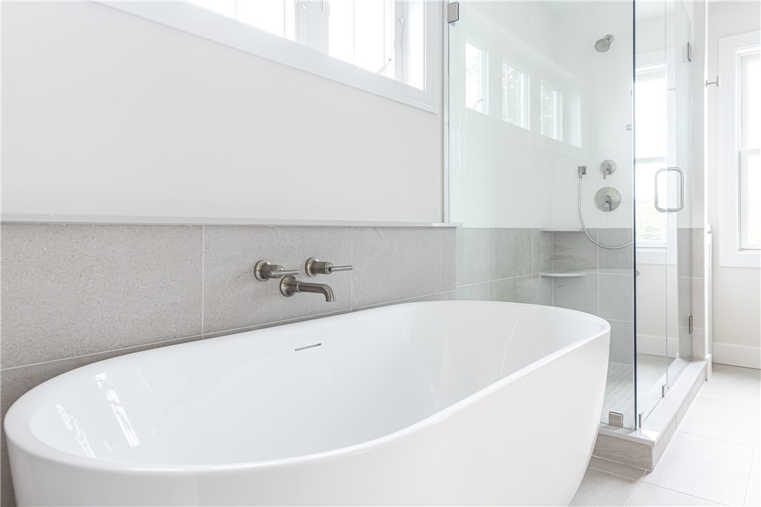 10 Mount Hope Avenue