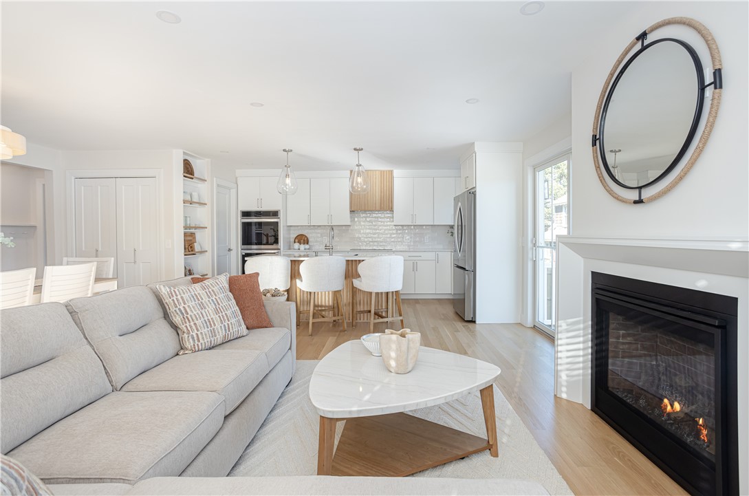 10 Mount Hope Avenue