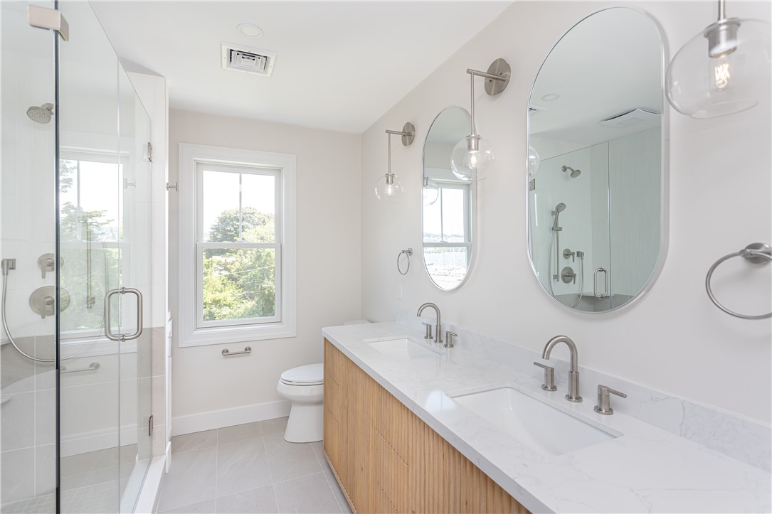 10 Mount Hope Avenue