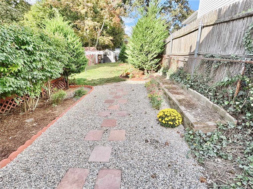 1058 Smithfield Avenue