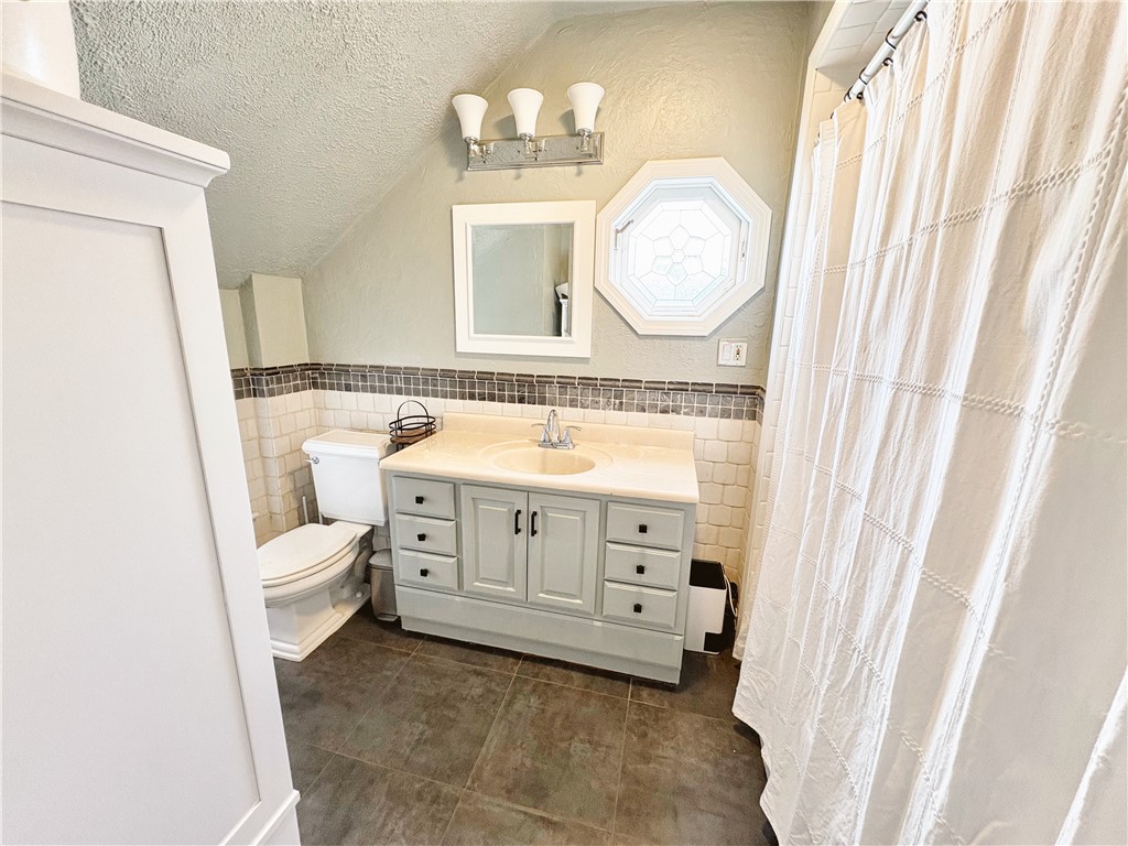 1058 Smithfield Avenue