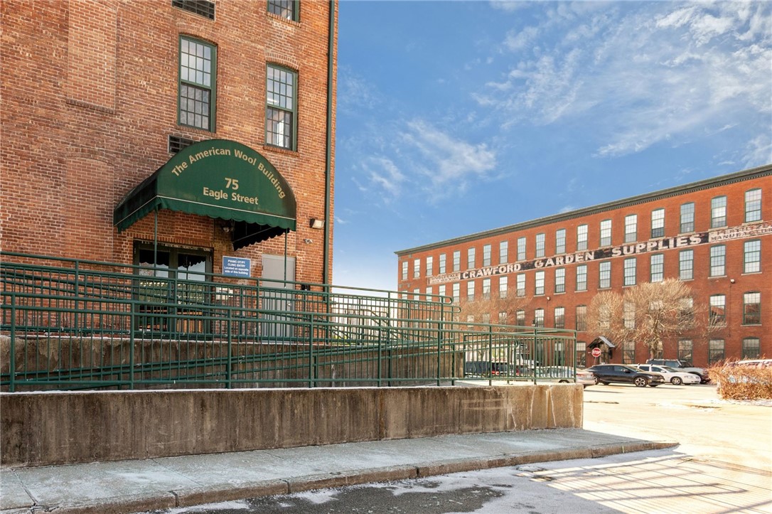 75 Eagle Street 2G