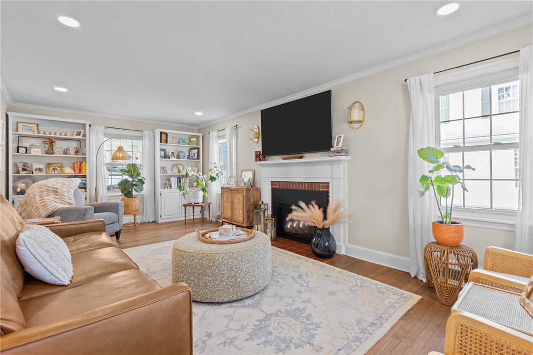 21 Belgrade Avenue