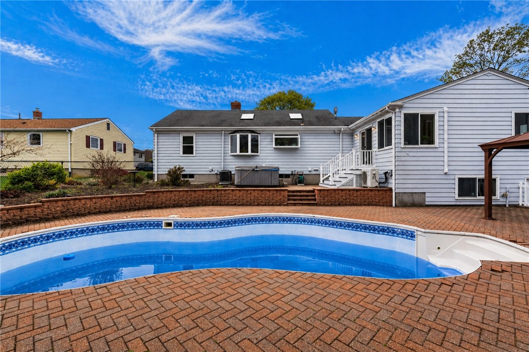 37 Carlson Circle