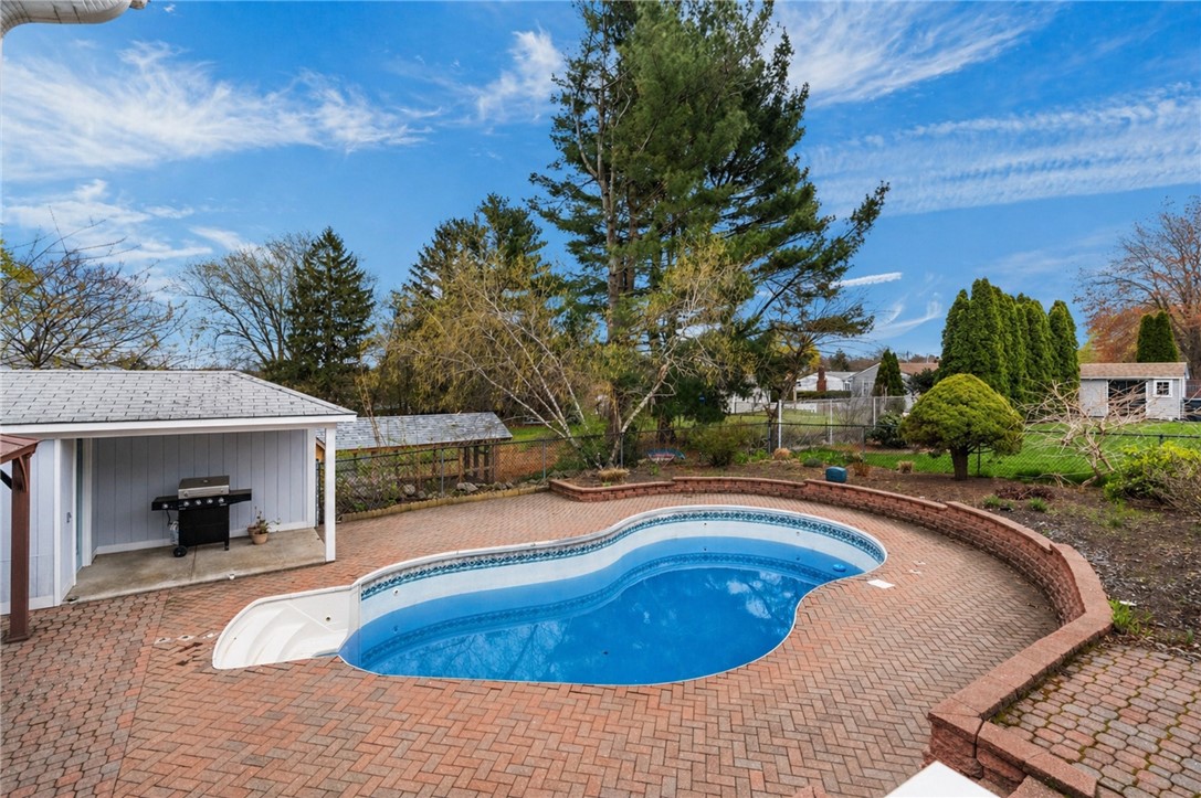 37 Carlson Circle