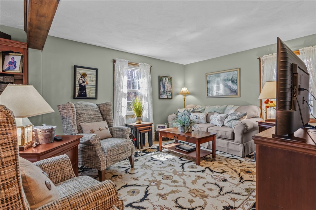 18 Sweetwater Drive