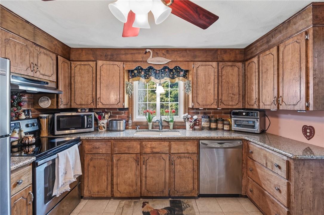18 Sweetwater Drive