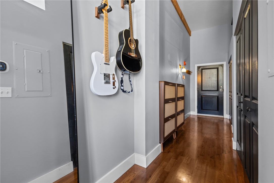 99 Allen Street 105